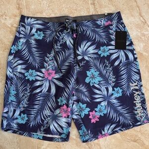 Men's Hurley floral Boardshorts NWT NEW spring summer beach pool vacation